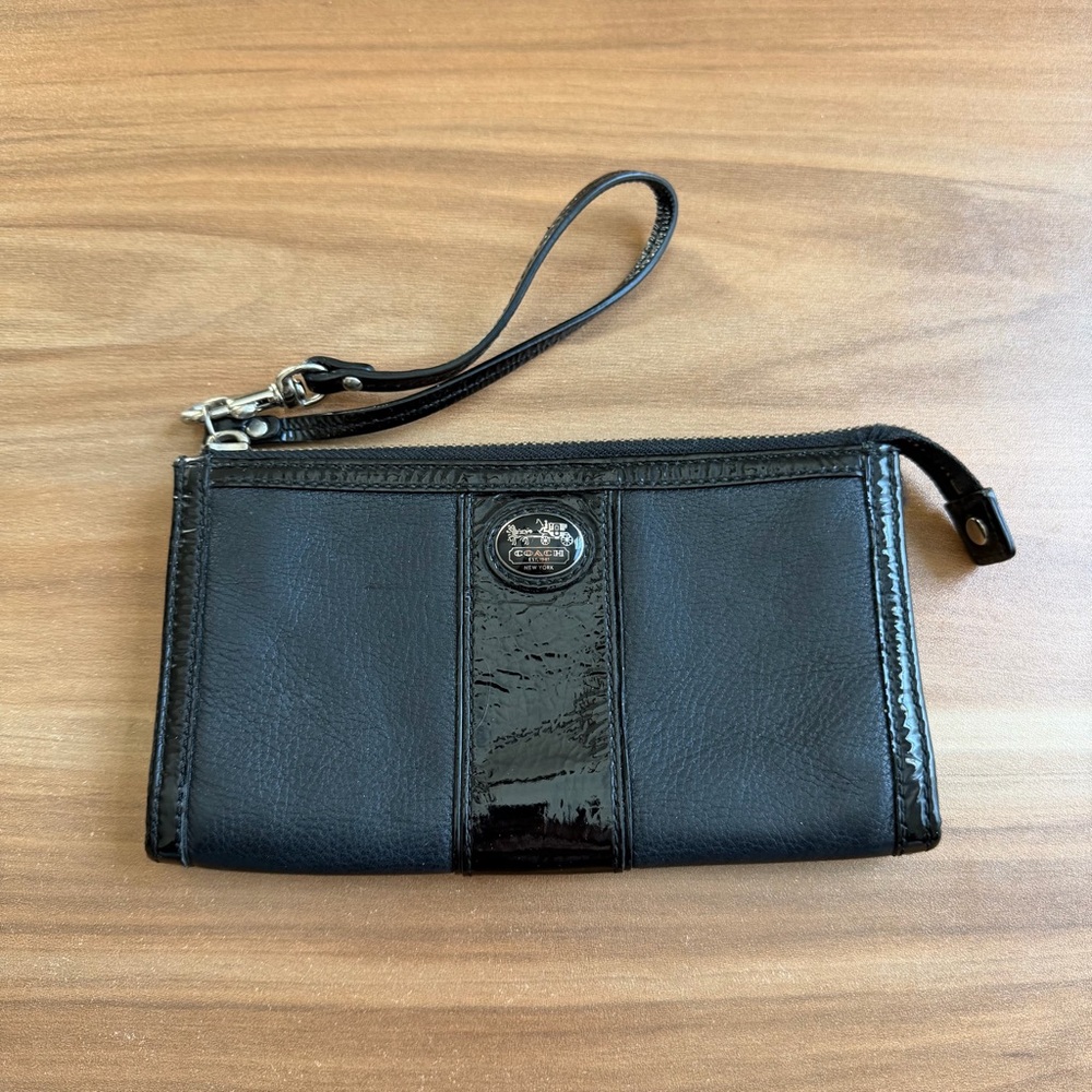 Coach Patent Leather Zippy Wristlet